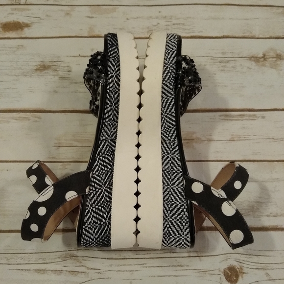 Betsey Johnson Black and White Platform Espadrille Sandals Size 8 - Picture 4 of 11